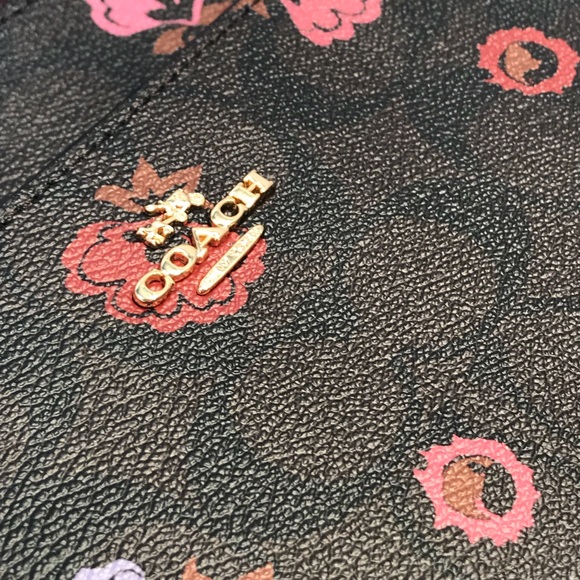 🔴SOLD🔴NWT Authentic Coach Sling Bag D. Brown Flo - Picture 6 of 8